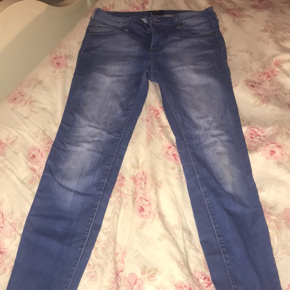 Celebrity Pink Skinny Jegging